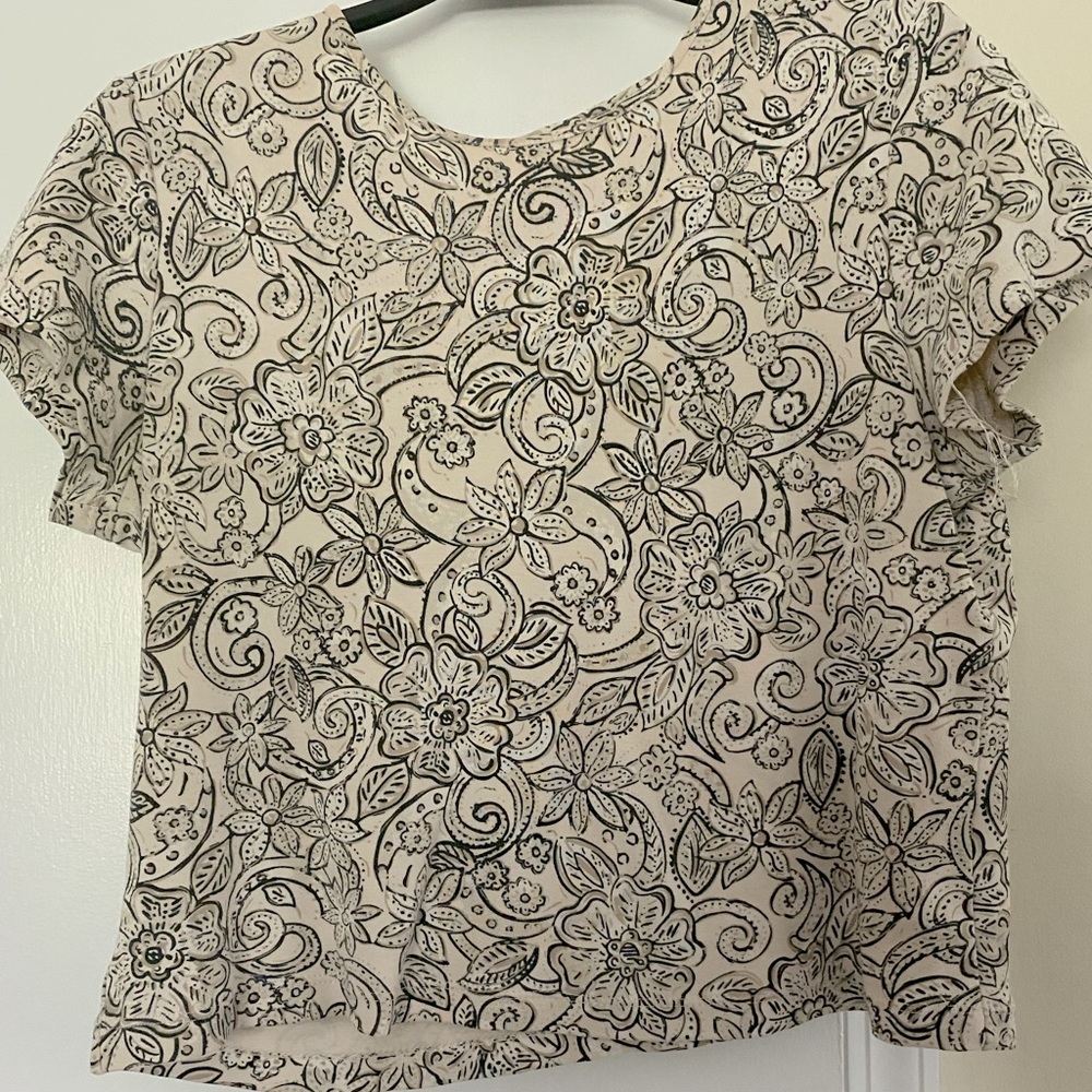 Cream T-shirt w/ Black Floral Details